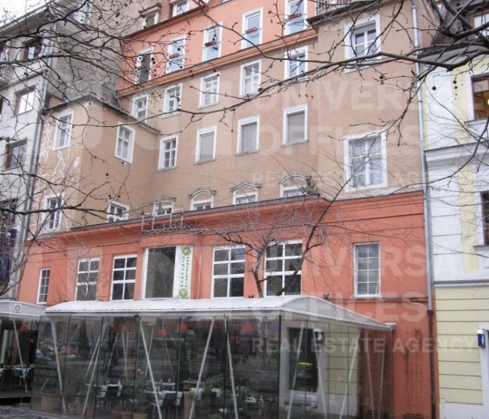 Administratívna budova Hviezdoslavovo Nám. - S