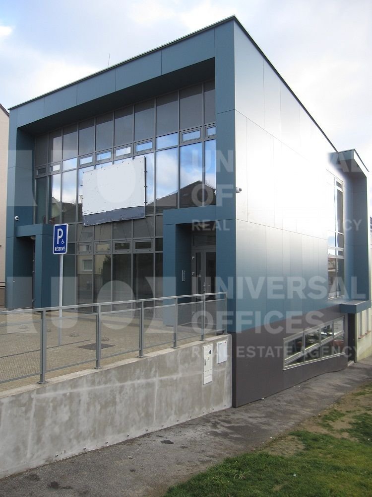 Administratívna budova Smrečianska