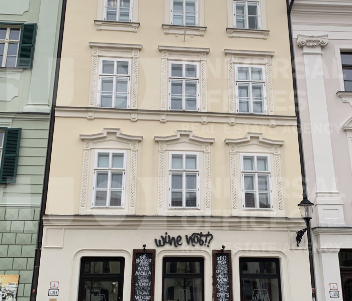 Administratívna budova Hlavné Nám.
