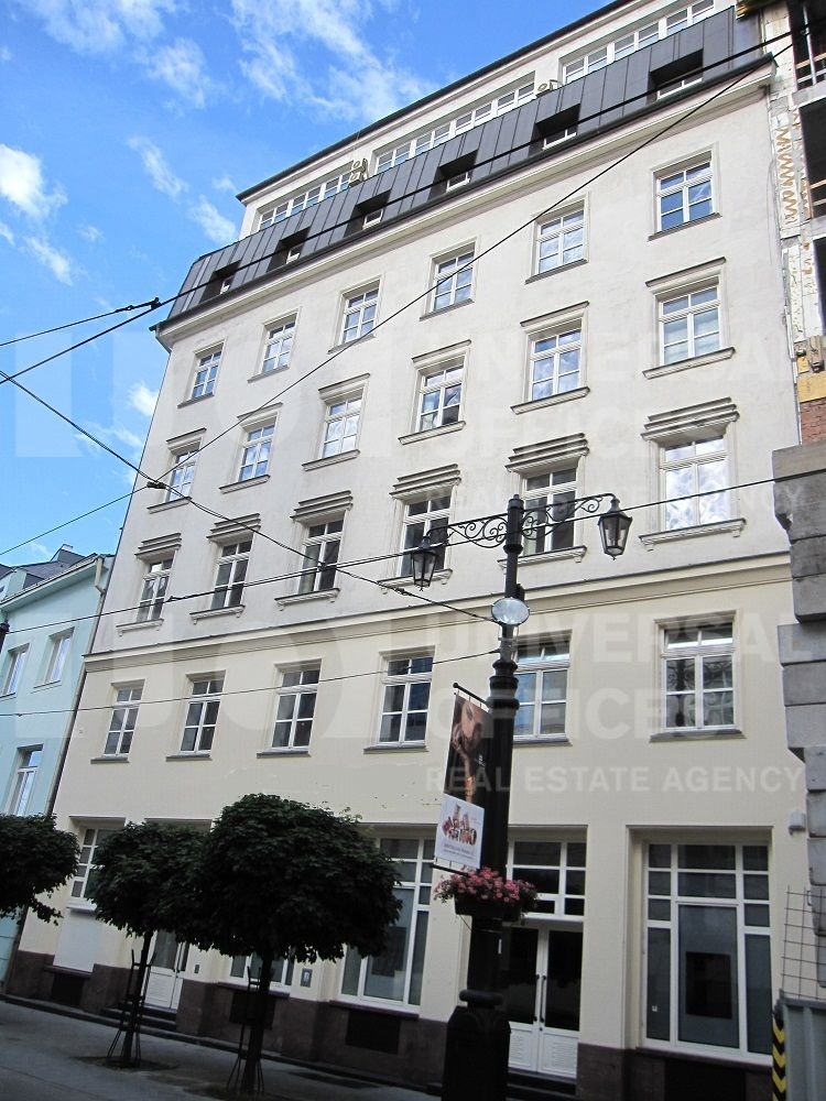 Administratívna budova Mostová