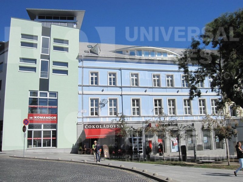 Administratívna budova Hurbanovo Nám.